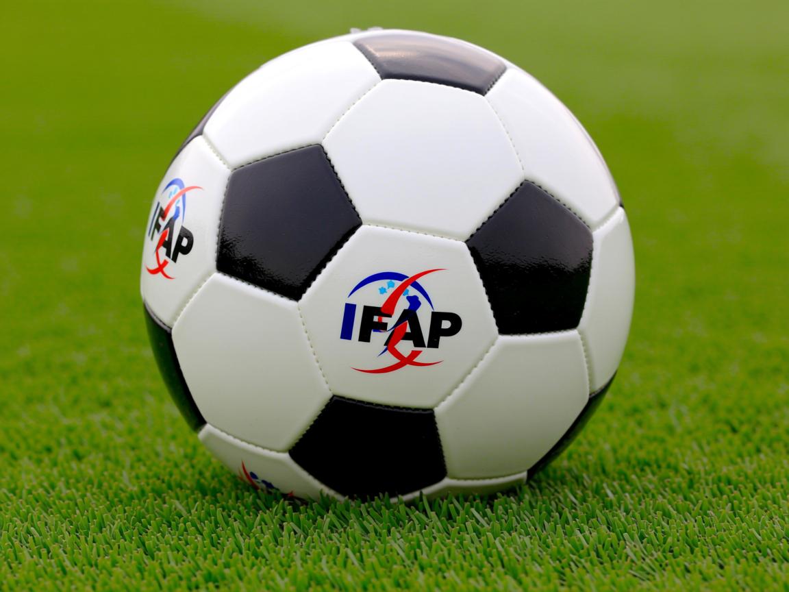 华体会平台-羽毛球训练引入节奏控制仪提高效率，羽毛球调动